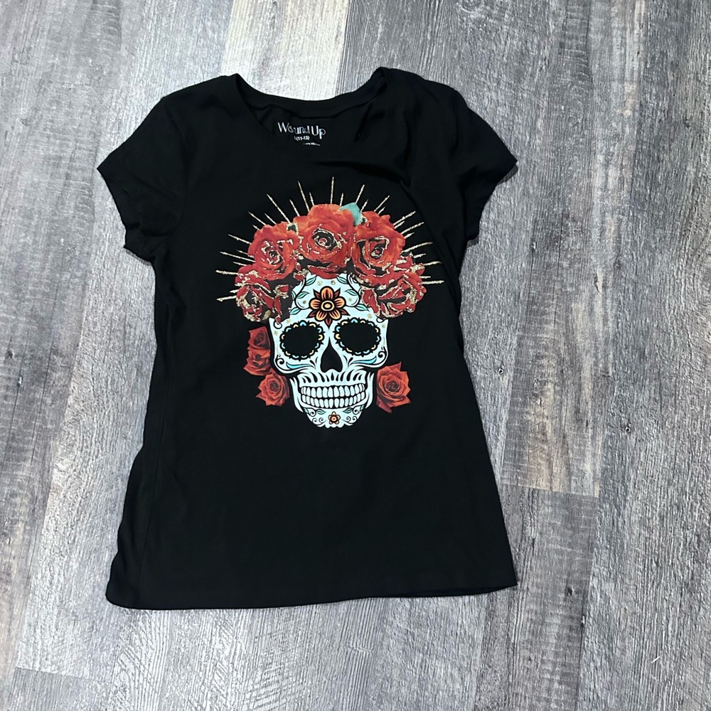 Wound Up Black Tee with Floral Skull Design